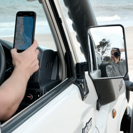 Toyota Land Cruiser 70 2007-2026 MagSafe-compatible Phone Mount